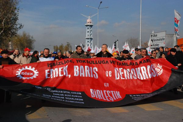 Onbinler krizin faturasını ödememek için Ankara'ya aktı / 29.11.2008