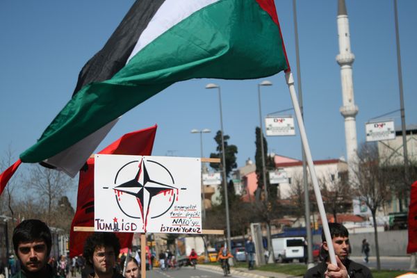 NATO'nun kuruluşunun 60. yılı Kadıköy'de protesto edildi / 04.04.2009