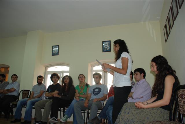 İstanbul'da TÜM-İGD'li gençler Haziran'da yitirilen komünist yazarları andı / 05.06.2009