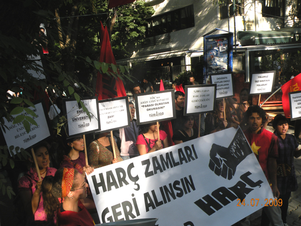Ankara'da ilerici gençler har(a)ç zamlarına karşı alanlarda! /24.07.2009