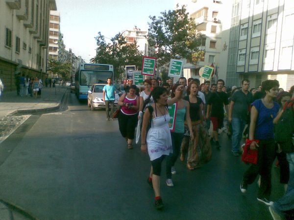 Har(a)ç zamlarına karşı İzmir Genç-Sen yürüdü! / 08.08.2009