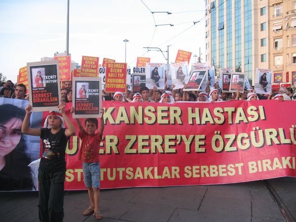 Güler Zere'ye özgürlük için binler Taksim'de haykırdı! / 14.08.2009