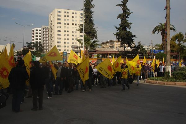 Kamu emekçileri 25 Kasım Grevi'nde Mersin'de alanlardaydı! /25.11.2009