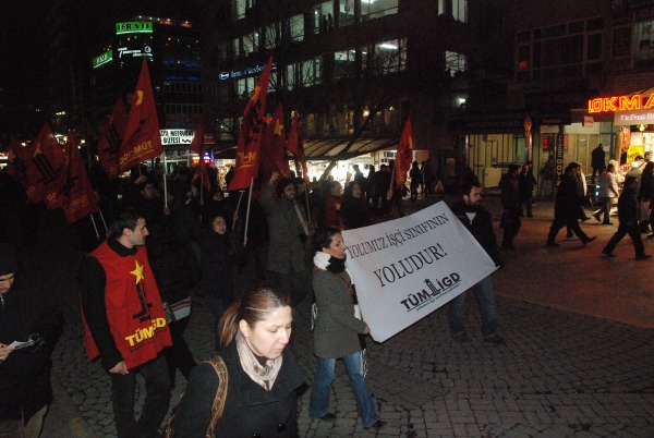 İlerici Gençler 37. gününde TEKEL işçilerinin yanında! /20.01.2010