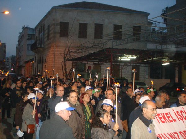 TEKEL işçileri için Mersin'de meşaleli yürüyüş /11.02.2010