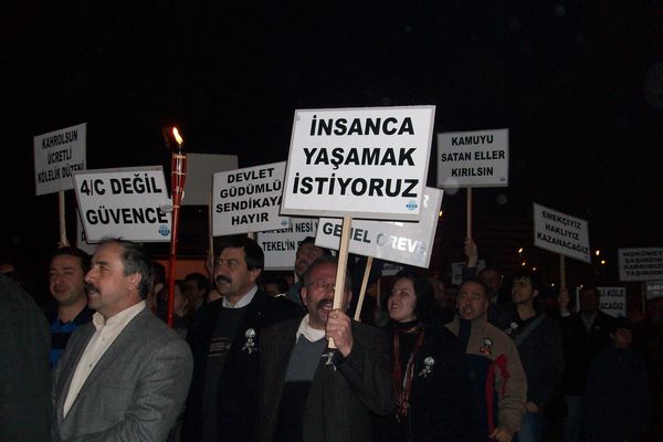 Kastamonu'da Tekel işçileri için meşaleli yürüyüş! / 25.02.2010