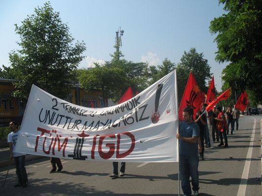 Sivas Katliamı'nın 17. yılı İstanbul'da mitingle anıldı! / 01.07.2010