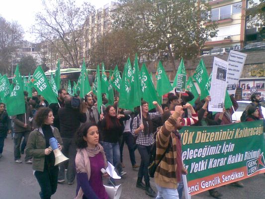 Genç-Sen "söz, yetki, karar hakkı" istedi, polis terör uyguladı! / 04.12.2010