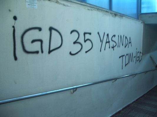 İlerici gençler Kartal'da 35. yıl yazılaması yaptı / 22.12.2010