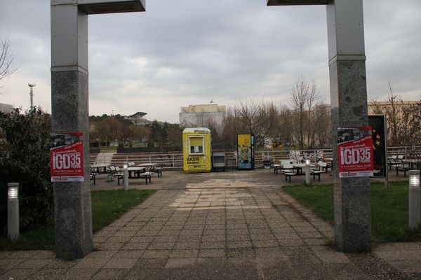 İTÜ'de 35. yıl afişlemesi yapıldı / 27.12.2010