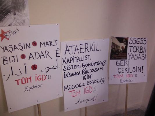 Mersin'de Dünya Emekçi Kadınlar Günü kutlandı! / 08.03.2011