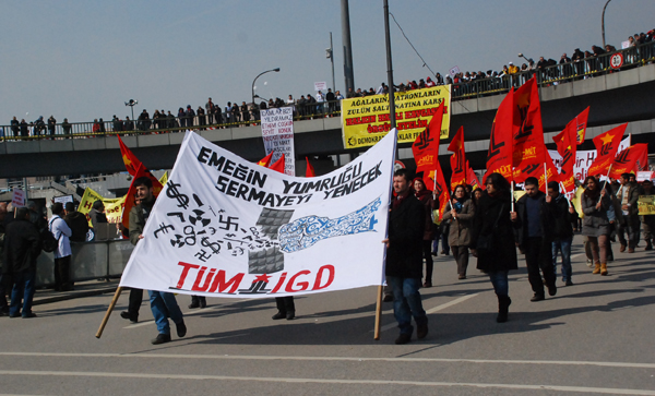 Sağlık emekçileri, tek ses olup sağlıkta özelleştirmelere "Hayır!" dedi / 13.03.2011