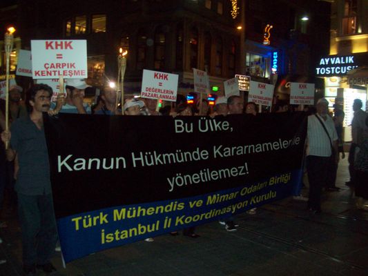 Mimarlar, mühendisler ve şehir plancıları haykırıyor: "AKP elini TMMOB'dan çek!" / 19.09.2011