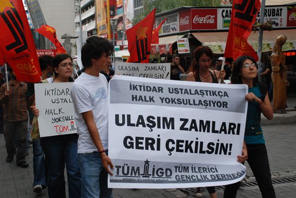 İlerici gençler Ankara'da ulaşım zamlarına karşı eylem yaptı / 22.09.2011