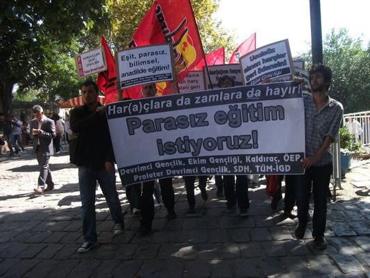 Beyazıt Meydanı'nda har(a)çlara karşı eylem / 28.09.2011