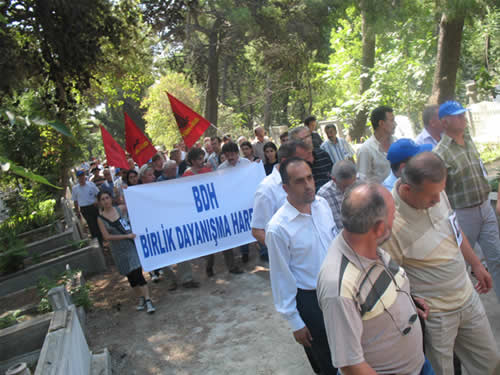 KEMAL TÜRKLER YAŞIYOR SAVAŞIYOR!