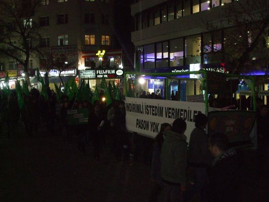 Nitelikli ulaşım için GENÇ-SEN'liler otobüs kaldırdı! / 02.12.2011