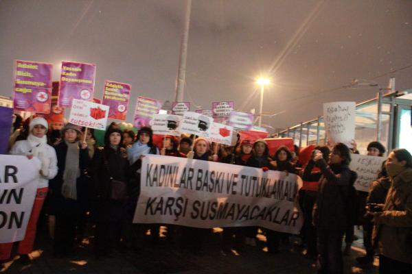 İstanbul KESK'Lİ kadınlarla dayanışmayı yükseltiyor!