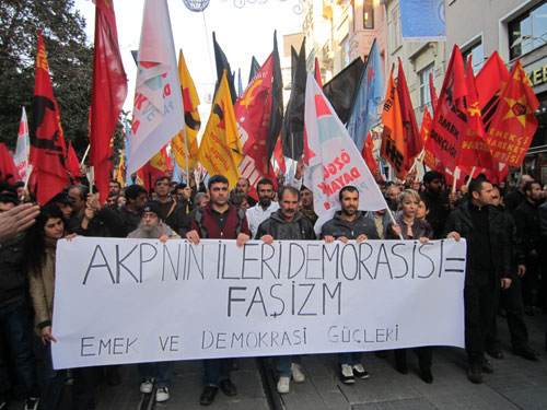 Fiili sıkıyönetim Newroz ateşini söndüremedi - İstanbul