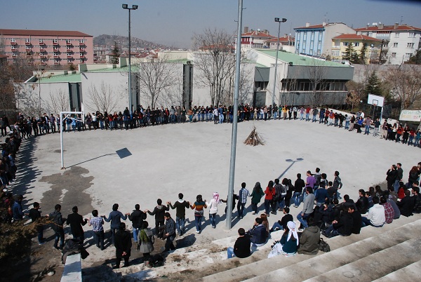 Cebeci'de "Newroz piroz be" sesleri yükseldi!