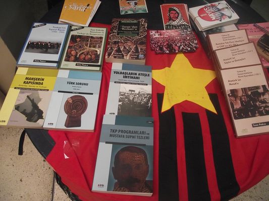 İlerici Öğrenciler Cebeci Kampusü'nde 1 Mayıs çağrı masaları açtı