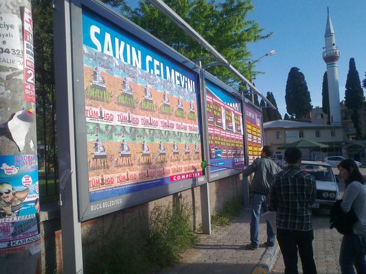 İzmir'de 1 Mayıs çalışmaları sürüyor