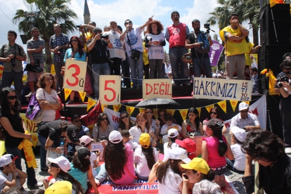 İzmirli emekçiler de G(ö)rev başındaydı