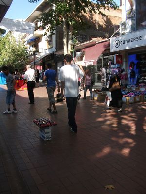 İlerici Gençler Maltepe'de kampa davet standı açtı 