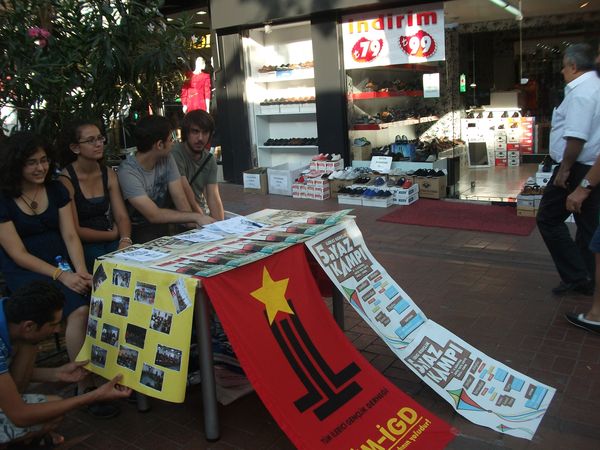 İlerici Gençler Maltepe'de kamp broşürlerini dağıttı