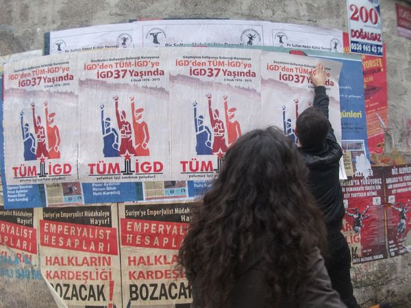 Maltepeli İlerici Gençler'den 37. Yıl Afişlemesi