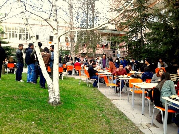 Cebeci Kampüsü'ne yemek gönderilmemesine rağmen eylem devam ediyor