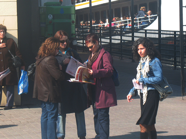 8 Mart Özel Sayısı'nın Kadıköy ve Üsküdar  dağıtımı / 01.02.2008
