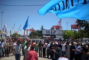 Mersin limanında hava işçiden yana dönüyor!