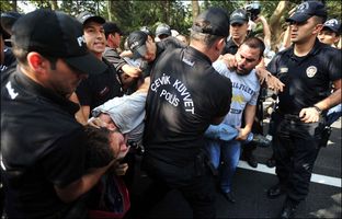 İTÜ'de gözaltı terörü