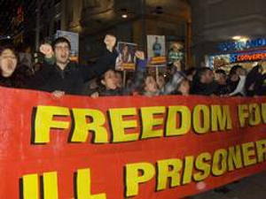Bir kez daha haykırıldı: "Hasta Tutsaklara Özgürlük!"
