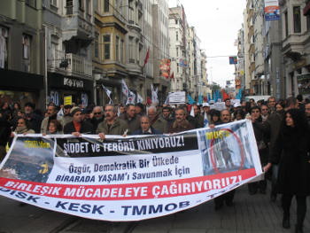 Sendikalar ve meslek odaları barış için yürüdü!