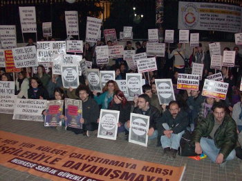 TEKEL için İstanbul'da oturma eylemleri yapıldı