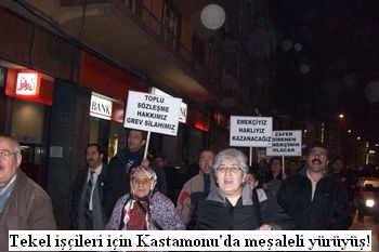 Tekel işçileri için Kastamonu'da meşaleli yürüyüş