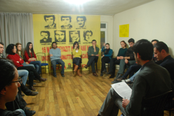 Ankara'da İlerici Gençler Beyazıt Katliamı'nda öldürülen devrimcileri bir etkinlikle andı