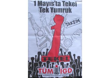 İlerici gençler Ankara sokaklarını 1 Mayıs afişleriyle donattı