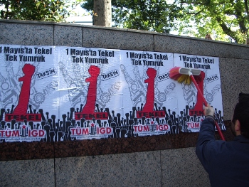 İlerici Gençler Kartal'da 1 Mayıs afişlemelerini sürdürüyor!