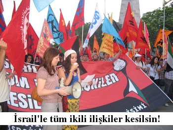 Beşiktaş'ta siyonist İsrail lanetlendi