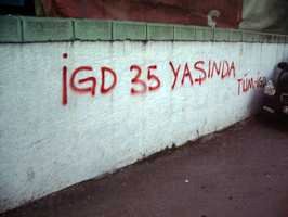 İlerici gençler Kartal'da 35. yıl yazılaması yaptı