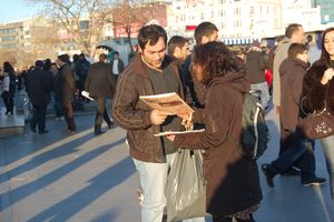 İlerici Gençlik okurlarıyla buluşmaya devam ediyor