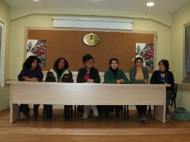 Kadın öğretmene şiddet protesto edildi