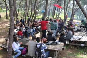 İlerici gençler İstanbul'da 1 Mayıs pikniğinde buluştu