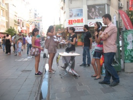 İlerici gençler İzmir'de kamp çalışmalarını başlattı