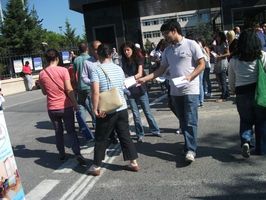 İlerici gençler: "Marmara Üniversitesi'ne hoş geldiniz" 