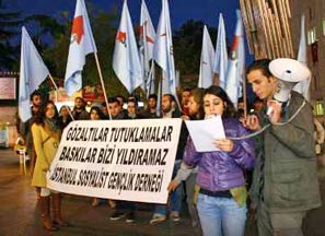 AKP emperyalizme kalkan, halka düşman