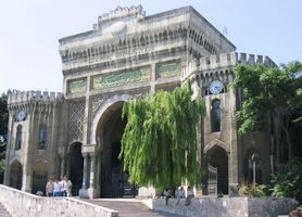 İstanbul Üniversitesi'nde gerginlik